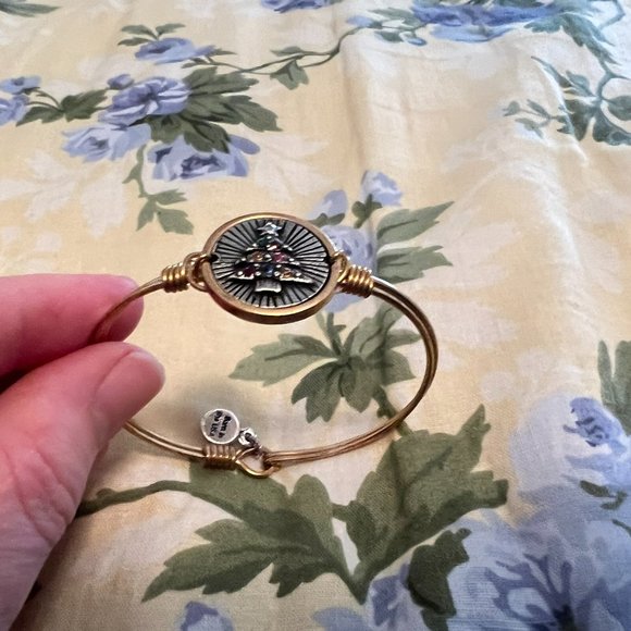 Luca and Danni - Holiday Tree Bangle Bracelet - Regular Size - Brass Tone - Picture 4 of 6